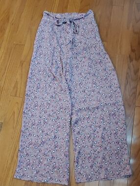 XHILERATION PURPLE FLORAL SOFT TIE FRONT PANTS Medium Oversized Loose